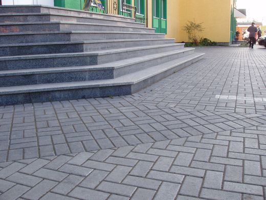 Тротуарная плитка бетонная сухопрессованная "Кирпичик" (h=8 см)