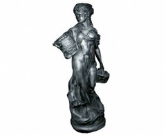 Скульптура садовая бетонная «Девушка с корзинами»