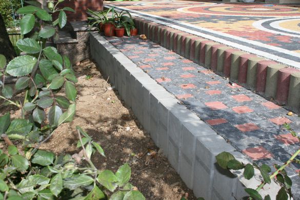 Столбик садовый бетонный сухопрессованный (h=30 см)