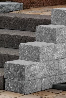 Колотый блок бетонный сухопрессованный 30*18*15 см (4 колотые стороны)