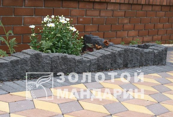 Столбик садовый колотый бетонный сухопрессованный (30*10*15 см)